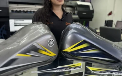Calcomanías originales vs genéricas y cómo personalizar una moto legalmente en Colombia
